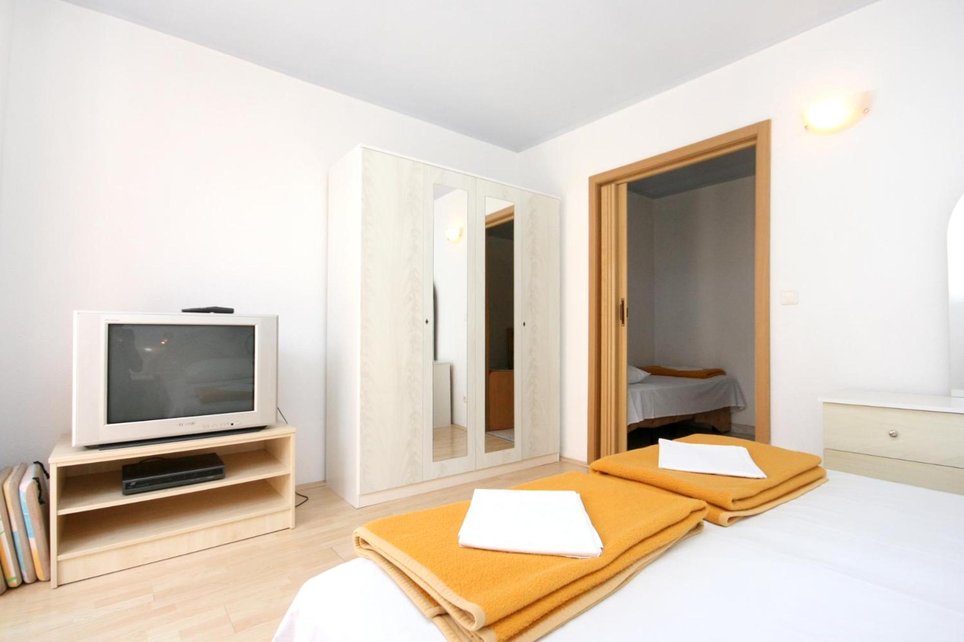 Apartments By The Sea Promajna, Makarska - 2673 Habitación foto
