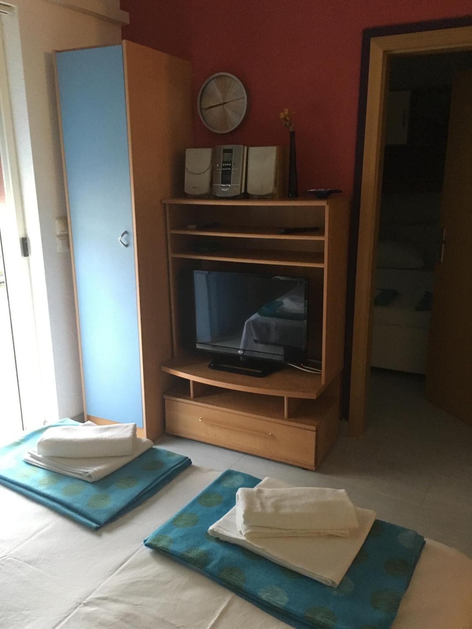 Apartments By The Sea Promajna, Makarska - 2673 Habitación foto